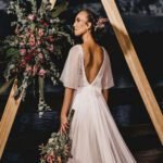 2025 Dantelli ve Duvaklı Gelinlik Modelleri: Elegan Görünümün Sırrı